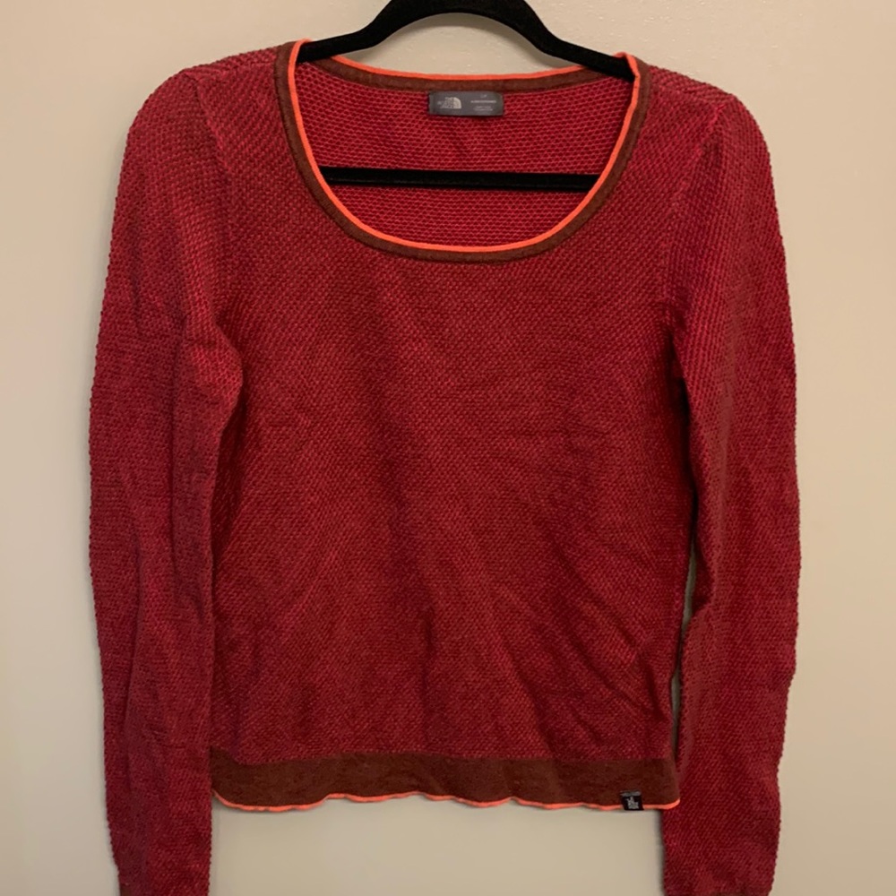 The North Face small petite long sleeved, light weight sweater.